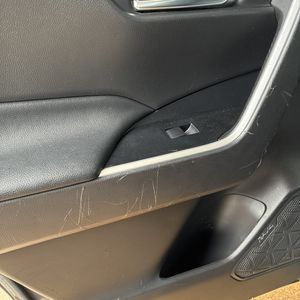 2021 Toyota RAV4 XLE PREMIUM thumbnail 60
