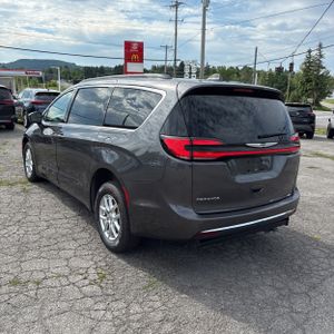 2022 Chrysler PACIFICA TOURING L — фото 5