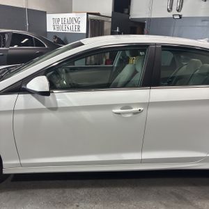 HYUNDAI SONATA SE - 4