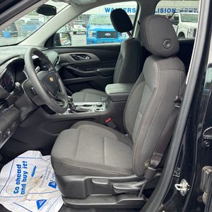 2021 Chevrolet TRAVERSE LS — миниатюра 31