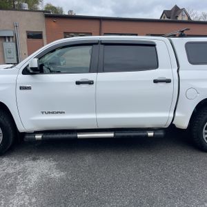 TOYOTA TUNDRA - 4