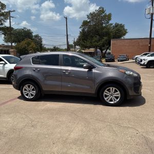 صورة 10 لـ 2017 KIA SPORTAGE LX