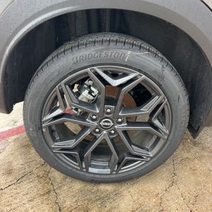 2026 Nissan KICKS SR — миниатюра 17