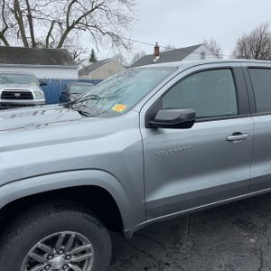 CHEVROLET COLORADO LT - 2