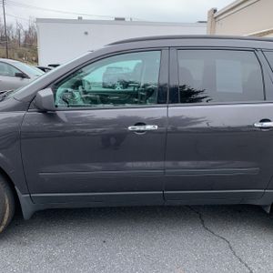 CHEVROLET TRAVERSE LS - 4