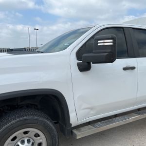 CHEVROLET SILVERADO - 2