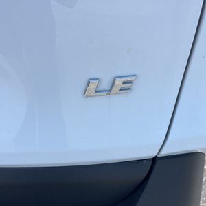 صورة مصغرة 23 لـ 2024 Toyota RAV4 LE
