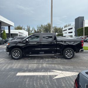 2024 Chevrolet SILVERADO 1500 LT 照片 3