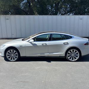 TESLA MODEL S BASE - 3