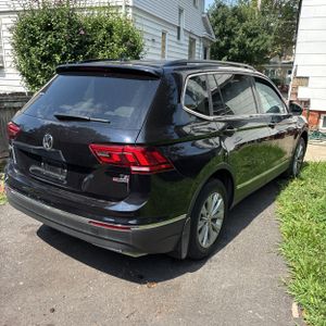 صورة 8 لـ 2018 Volkswagen TIGUAN 2.0T SE 4MOTION
