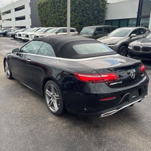 MERCEDES-BENZ E-CLASS - 5