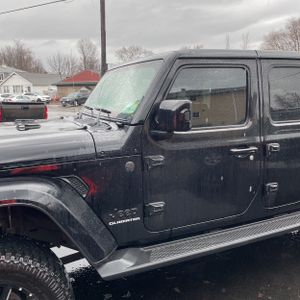JEEP GLADIATOR HIGH ALTITUDE - 2