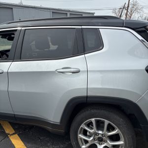 JEEP COMPASS LIMITED 4X4 - 6