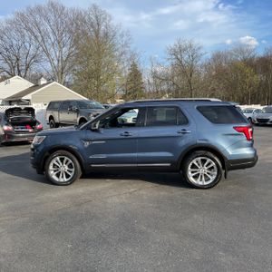 FORD EXPLORER XLT - 3