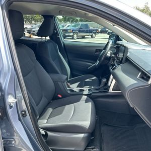 2022 Toyota COROLLA CROSS LE 照片 33