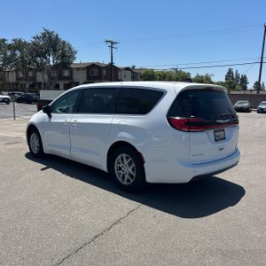 صورة 5 لـ 2024 Chrysler PACIFICA TOURING