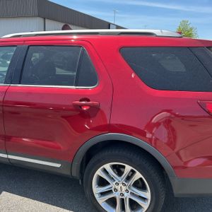 FORD EXPLORER XLT - 5