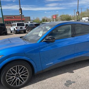 FORD MUSTANG MACH-E PREMIUM - 2