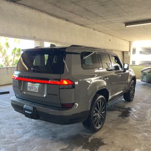 صورة 8 لـ 2026 Lexus GX 550 LUXURY+