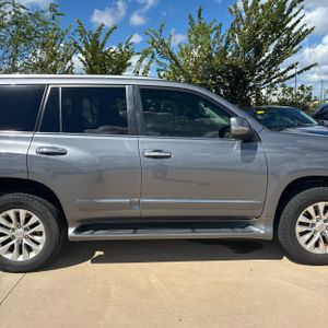 صورة 10 لـ 2016 Lexus GX 460 BASE