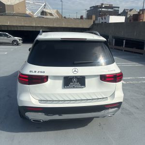 Mercedes-Benz GLB 250 4MATIC - 7