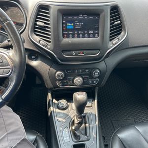صورة مصغرة 37 لـ 2019 JEEP CHEROKEE LATITUDE PLUS