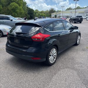 FORD FOCUS TITANIUM - 8