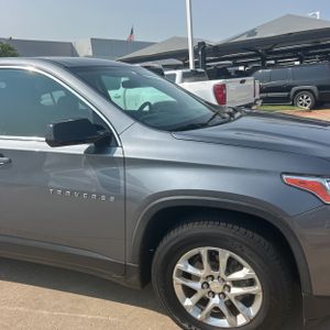 2019 Chevrolet TRAVERSE LS — миниатюра 13