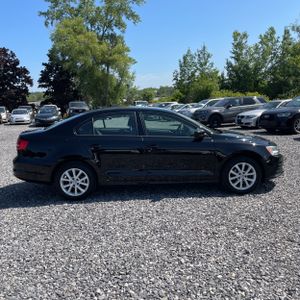 صورة 10 لـ 2015 Volkswagen JETTA SE