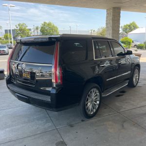 CADILLAC ESCALADE LUXURY - 8