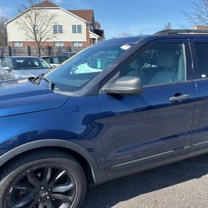 FORD EXPLORER BASE - 2