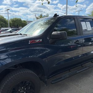 CHEVROLET SILVERADO 1500 CUSTOM TRAIL BOSS - 2