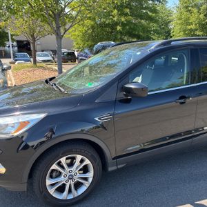 FORD ESCAPE SE - 2