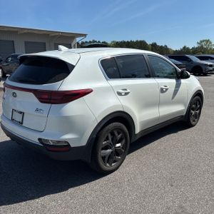 KIA SPORTAGE LX - 8