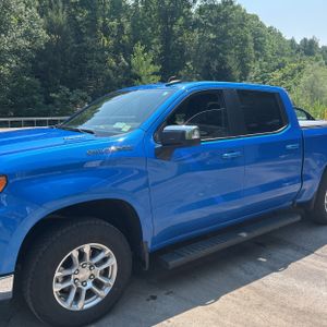 2025 Chevrolet SILVERADO 1500 LT 照片 2