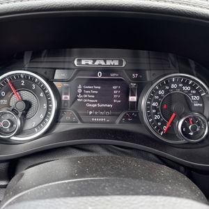 2022 RAM 2500 LARAMIE thumbnail 40