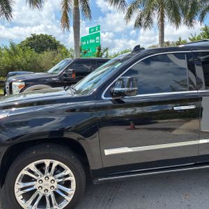 CADILLAC ESCALADE PREMIUM LUXURY - 2