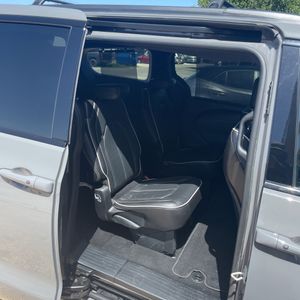 2025 Chrysler PACIFICA LIMITED — миниатюра 33