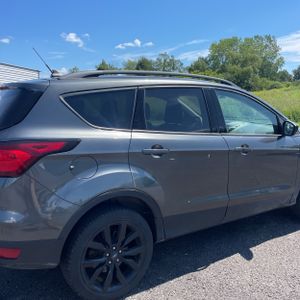 صورة 9 لـ 2019 FORD ESCAPE SE