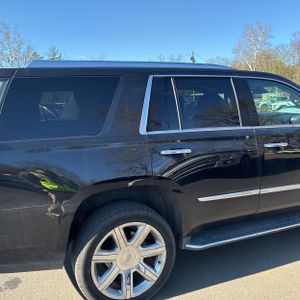 CADILLAC ESCALADE LUXURY - 9