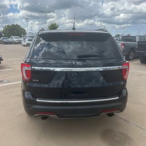 FORD EXPLORER XLT - 7