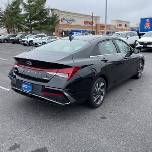 HYUNDAI ELANTRA LIMITED - 8