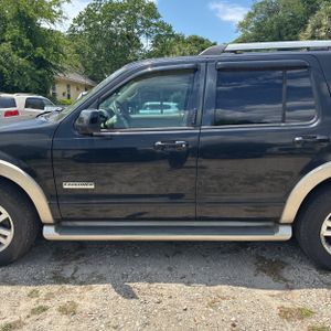 FORD EXPLORER EDDIE BAUER - 4