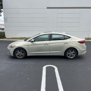 HYUNDAI ELANTRA VALUE EDITION - 3