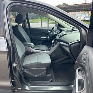 صورة مصغرة 33 لـ 2015 FORD ESCAPE SE