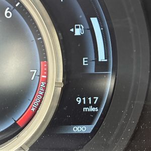2019 Lexus IS 300 BASE — фото 43