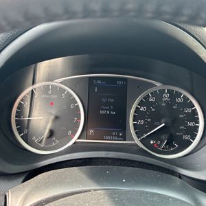 2019 Nissan SENTRA SR thumbnail 39