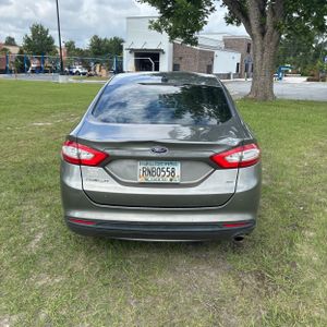 FORD FUSION SE - 7