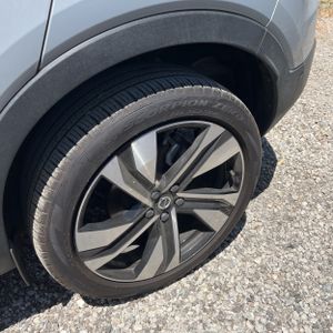 2023 Volvo XC40 B5 ULTIMATE DARK THEME thumbnail 18