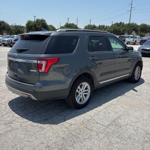 2017 FORD EXPLORER XLT 照片 8